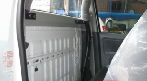 IRB HILUX SGLCAB SR Air Bags 09/11> SILV